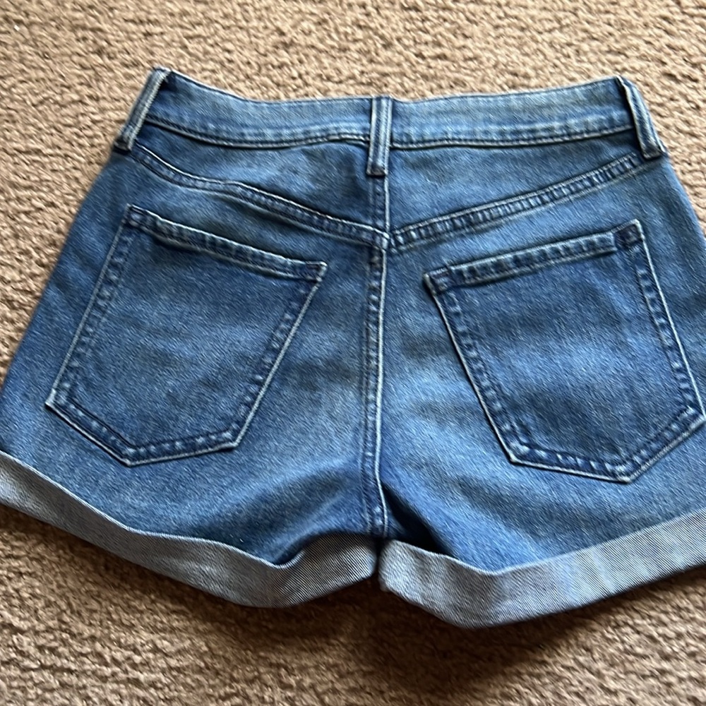 shorts women